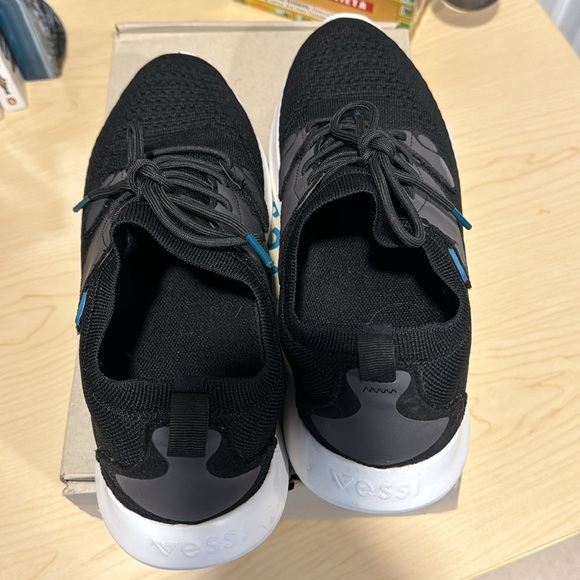 Vessi Everyday Move Sneaker - Picture 4 of 6